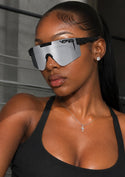 Urban fashion portrait with sunglasses