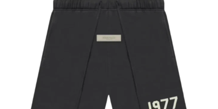 Essential 1977 Short Set