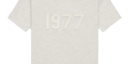 Essential 1977 Short Set