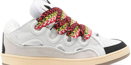 "Curb-Sneaker"
