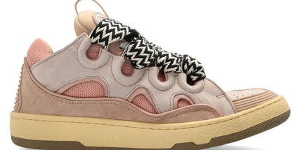 "Curb-Sneaker"