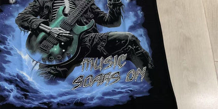 Black Harmony T-shirt for men and women