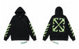 M / 877 Black