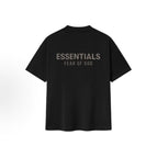 25. Gold-embossed black short-sleeved shirt
